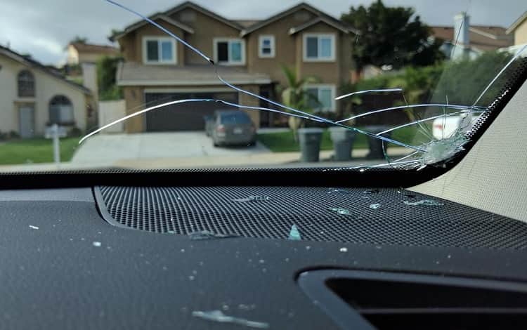 how fast does a windshield crack spread
